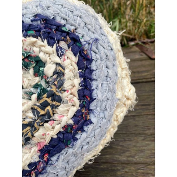 Vintage Heart Shaped Rag Rug Accent Pillow Farmhouse Primitive Blue White - Picture 12 of 16